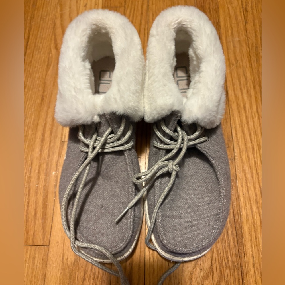 Hey Dude Women's Gray Loafers with White Fur Lining
